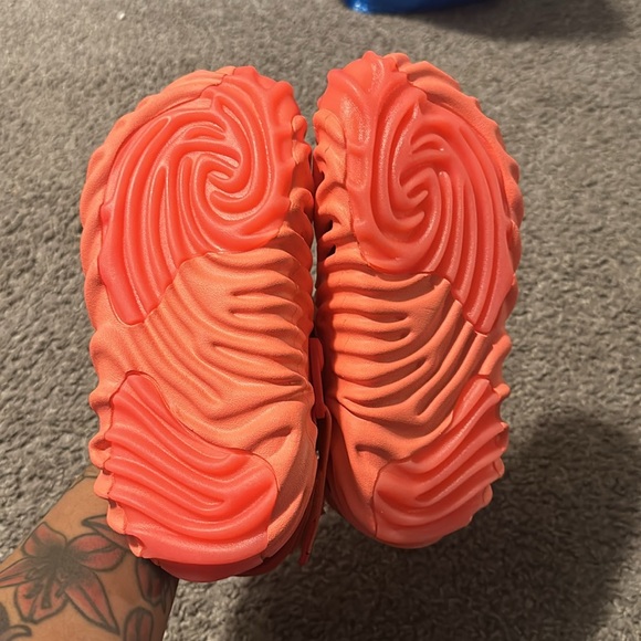 Salehebembury Pollex Crocs for kids! - Picture 6 of 6